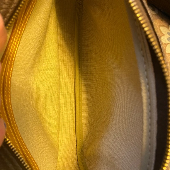 **SOLD** Louis Vuitton PM Reporter Messenger Shoulder Crossbody Bag - Picture 12 of 15